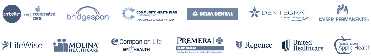 Conjunto de logotipos de compañías de seguros. De izquierda a derecha, Ambetter de Coordinated Care. Bridgespan. Community Health Network of Washington operado por Community Health of Washington. Delta Dental. Dentegra Insurance Company. Kaiser Permanente. Lifewise. Molina Healhcare. Companion Life EMI Health. Premera Blue Cross. Regence. United Healthcare. Washington Apple Health.